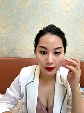 Snapshot of Candice888 chatting on November 10, 11:42 am Candice888 online show from November 10, 11:42 am