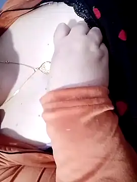 Snapshot of Hnonasix89 chatting on March 11, 2:06 am Hnonasix89 online show from March 11, 2:06 am