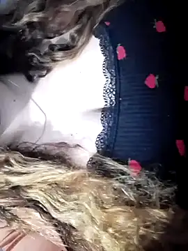 Snapshot of Hnonasix89 chatting on March 15, 8:42 am Hnonasix89 online show from March 15, 8:42 am