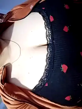 Snapshot of Hnonasix89 chatting on March 16, 5:44 am Hnonasix89 online show from March 16, 5:44 am