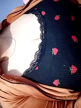 Snapshot of Hnonasix89 chatting on March 17, 5:55 am Hnonasix89 online show from March 17, 5:55 am