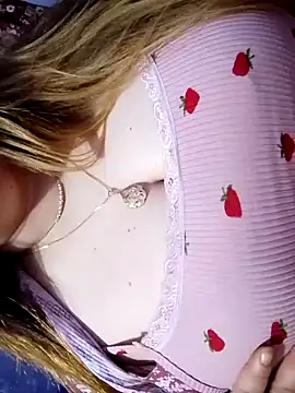 Snapshot of Hnonasix89 chatting on April 4, 1:48 am Hnonasix89 online show from April 4, 1:48 am