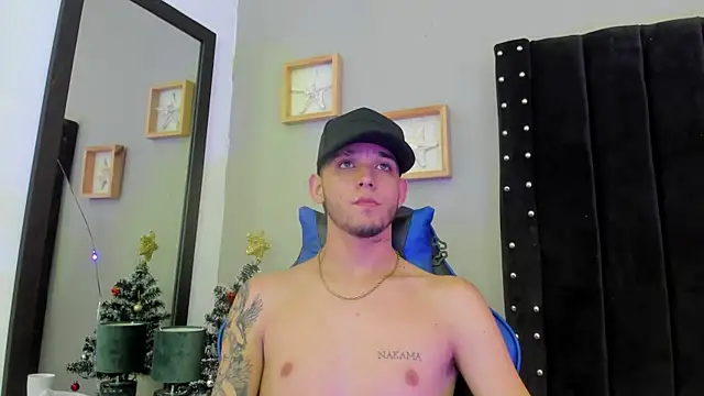 Mathewboy1 online show from December 19, 7:10 pm