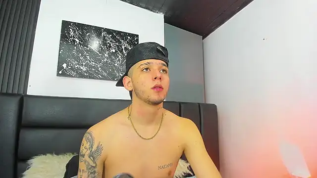 Snapshot of Mathewboy1 chatting on February 18, 11:50 am Mathewboy1 online show from February 18, 11:50 am