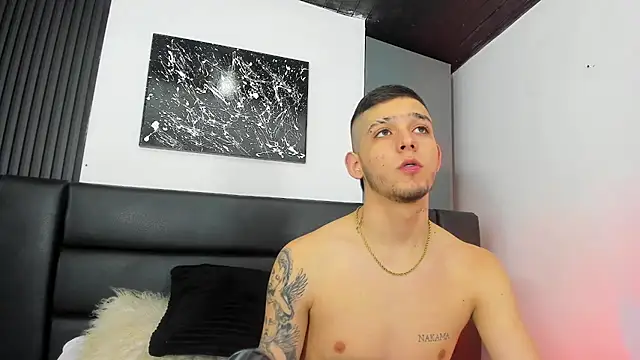 Snapshot of Mathewboy1 chatting on February 23, 11:40 am Mathewboy1 online show from February 23, 11:40 am