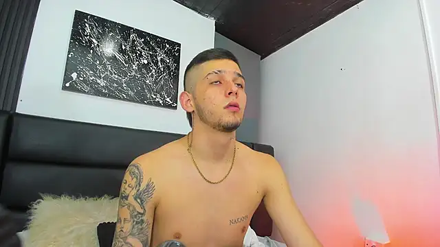 Snapshot of Mathewboy1 chatting on February 24, 11:41 am Mathewboy1 online show from February 24, 11:41 am