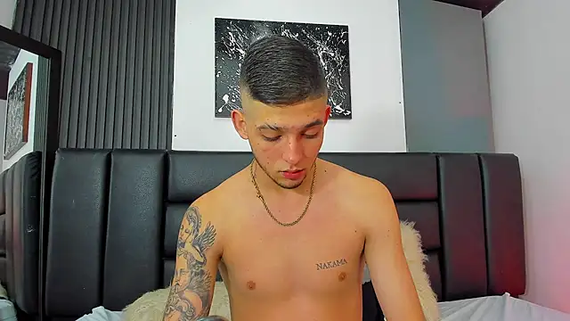 Snapshot of Mathewboy1 chatting on March 1, 12:40 pm Mathewboy1 online show from March 1, 12:40 pm