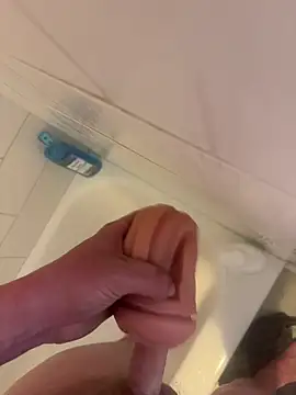 Snapshot of Buck2000 chatting on March 6, 6:04 pm Buck2000 online show from March 6, 6:04 pm