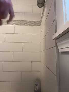 Snapshot of Buck2000 chatting on April 2, 1:31 pm Buck2000 online show from April 2, 1:31 pm