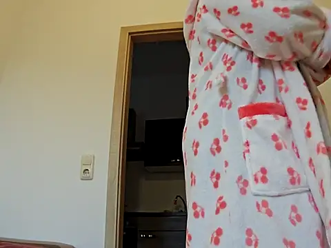 Snapshot of VikaKing chatting on October 7, 8:11 am VikaKing online show from October 7, 8:11 am