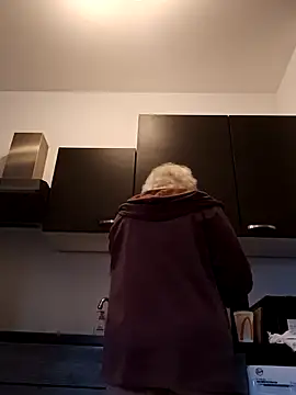 Snapshot of VikaKing chatting on October 11, 7:18 am VikaKing online show from October 11, 7:18 am