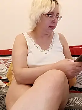 Snapshot of VikaKing chatting on October 15, 7:47 pm VikaKing online show from October 15, 7:47 pm