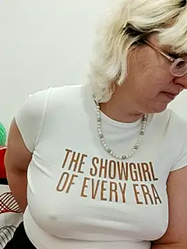 Snapshot of VikaKing chatting on November 5, 9:48 pm VikaKing online show from November 5, 9:48 pm