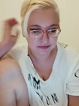 Snapshot of VikaKing chatting on January 5, 5:38 pm VikaKing online show from January 5, 5:38 pm