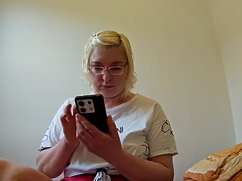 Snapshot of VikaKing chatting on January 14, 10:32 am VikaKing online show from January 14, 10:32 am