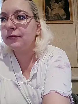 Snapshot of VikaKing chatting on February 7, 8:18 am VikaKing online show from February 7, 8:18 am