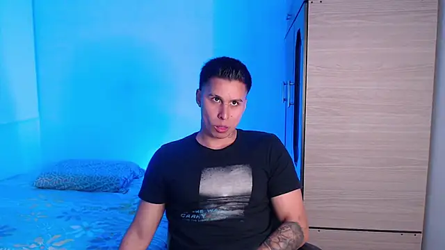 Snapshot of valentinosex1 chatting on October 20, 11:16 pm valentinosex1 online show from October 20, 11:16 pm