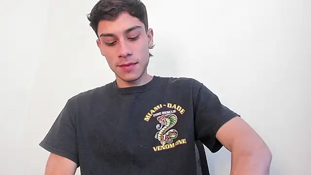 axel davis  online show from February 7, 1:26 pm