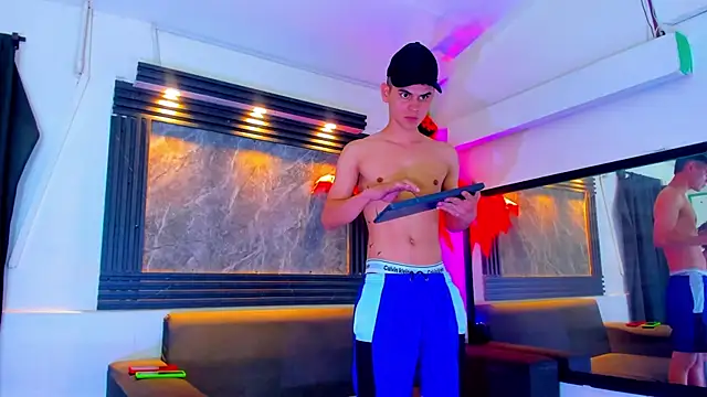 Snapshot of Rick_big chatting on October 14, 4:13 am Rick big online show from October 14, 4:13 am