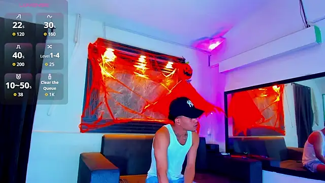 Snapshot of Rick_big chatting on October 19, 4:24 am Rick big online show from October 19, 4:24 am