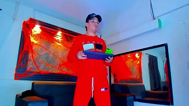 Snapshot of Rick_big chatting on October 21, 4:24 am Rick big online show from October 21, 4:24 am