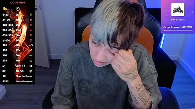 imlaiaaa online show from October 3, 9:23 pm