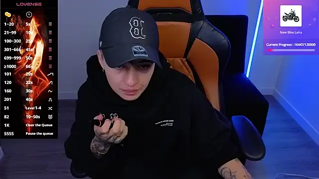 imlaiaaa online show from October 5, 9:45 pm