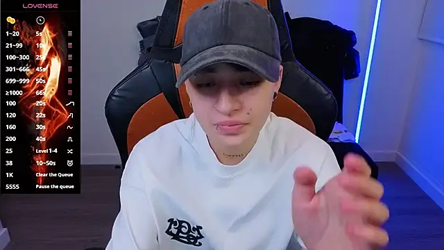 imlaiaaa online show from October 30, 11:49 pm