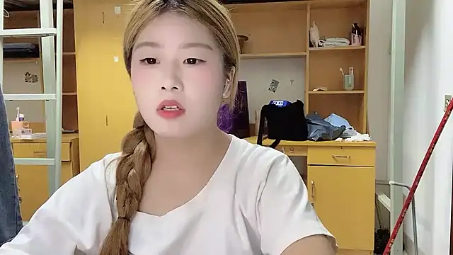 xiaoyan1314 online show from September 9, 12:15 pm