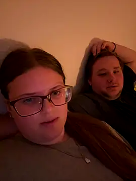 Snapshot of CurvyPaar2 chatting on September 12, 7:47 pm CurvyPaar2 online show from September 12, 7:47 pm