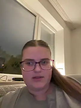 Snapshot of CurvyPaar2 chatting on February 11, 6:57 pm CurvyPaar2 online show from February 11, 6:57 pm