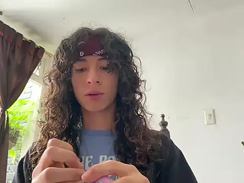 Snapshot of camille_delrey chatting on October 16, 4:41 pm camille delrey online show from October 16, 4:41 pm