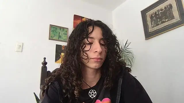 Snapshot of camille_delrey chatting on November 23, 6:08 pm camille delrey online show from November 23, 6:08 pm