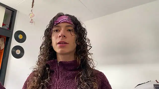 Snapshot of camille_delrey chatting on November 26, 5:47 pm camille delrey online show from November 26, 5:47 pm