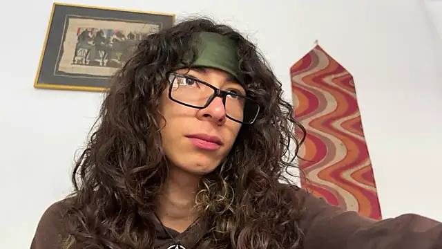 Snapshot of camille_delrey chatting on December 15, 12:53 pm camille delrey online show from December 15, 12:53 pm