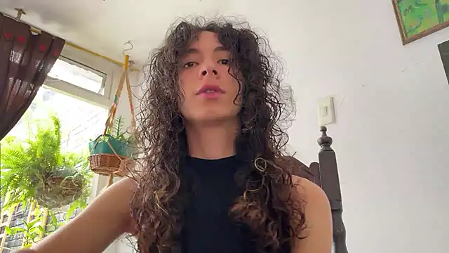 Snapshot of camille_delrey chatting on December 16, 5:07 pm camille delrey online show from December 16, 5:07 pm