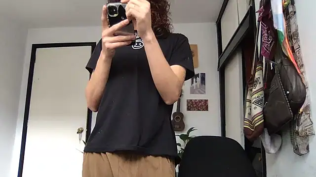 camille delrey online show from April 2, 7:11 pm