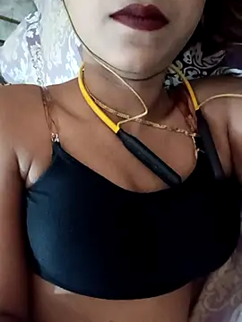 payalsharma95 online show from October 31, 5:25 pm