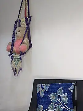 sneha bebo online show from December 5, 3:41 pm