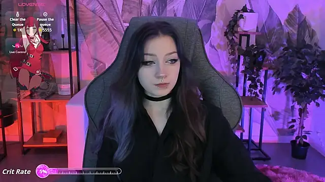 Snapshot of LiliLuna chatting on October 16, 12:17 pm LiliLuna online show from October 16, 12:17 pm