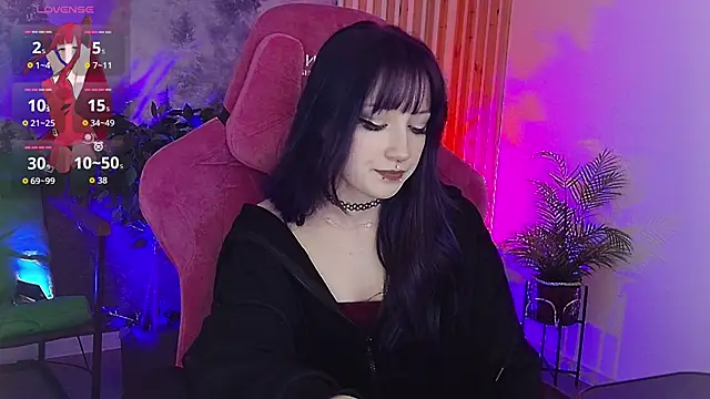 LiliLuna online show from December 19, 2:02 pm