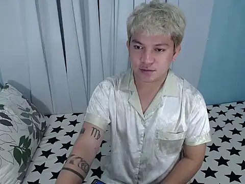 Snapshot of Fuckboii_intown chatting on November 24, 8:30 pm Fuckboii intown online show from November 24, 8:30 pm