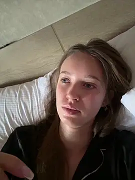 ElliRose online show from October 24, 2:41 am