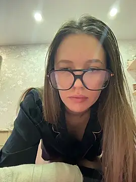 ElliRose online show from November 29, 7:44 am