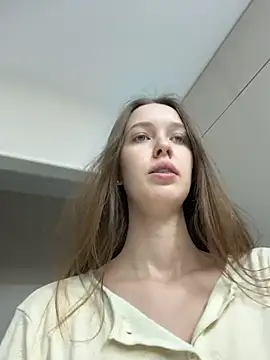 ElliRose online show from February 12, 2:12 pm