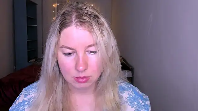 NancySanders online show from July 6, 8:44 pm