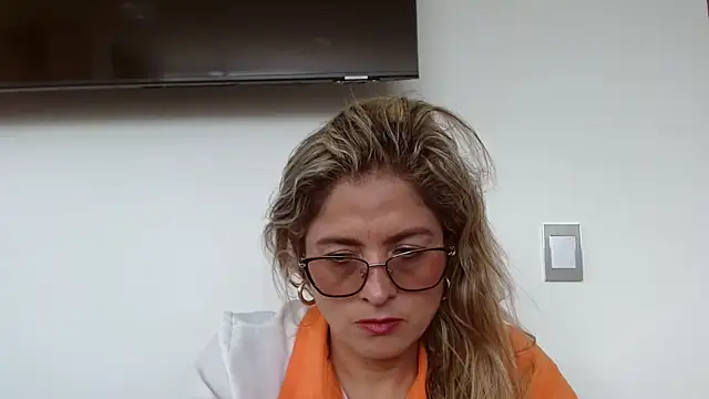 linda-mature43 online show from October 15, 5:13 pm