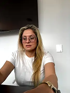 linda-mature43 online show from October 18, 3:46 pm