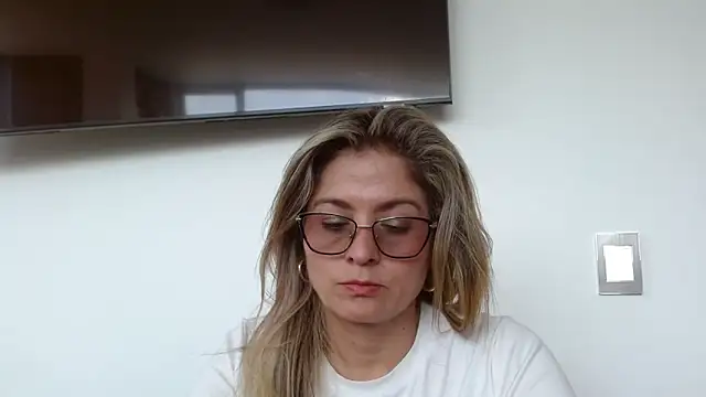 linda-mature43 online show from October 22, 3:01 pm