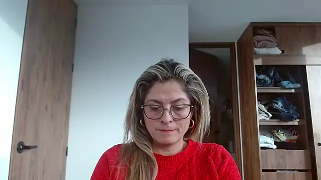 linda-mature43 online show from October 28, 10:01 pm